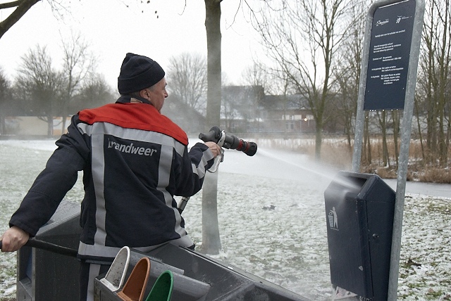 2009/352/20091231d 005 Prullenbak Rijstvogelstraat.jpg